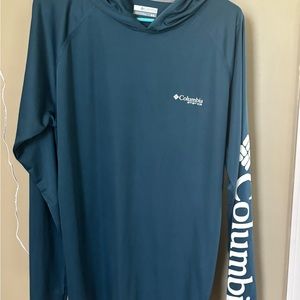 Columbia fishing shirt. Never worn. Without tags.
